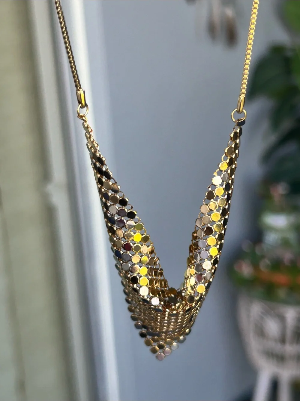 Vintage 1970’s Dead-Stock Hong Kong 2-Tone Mesh Bib Necklace